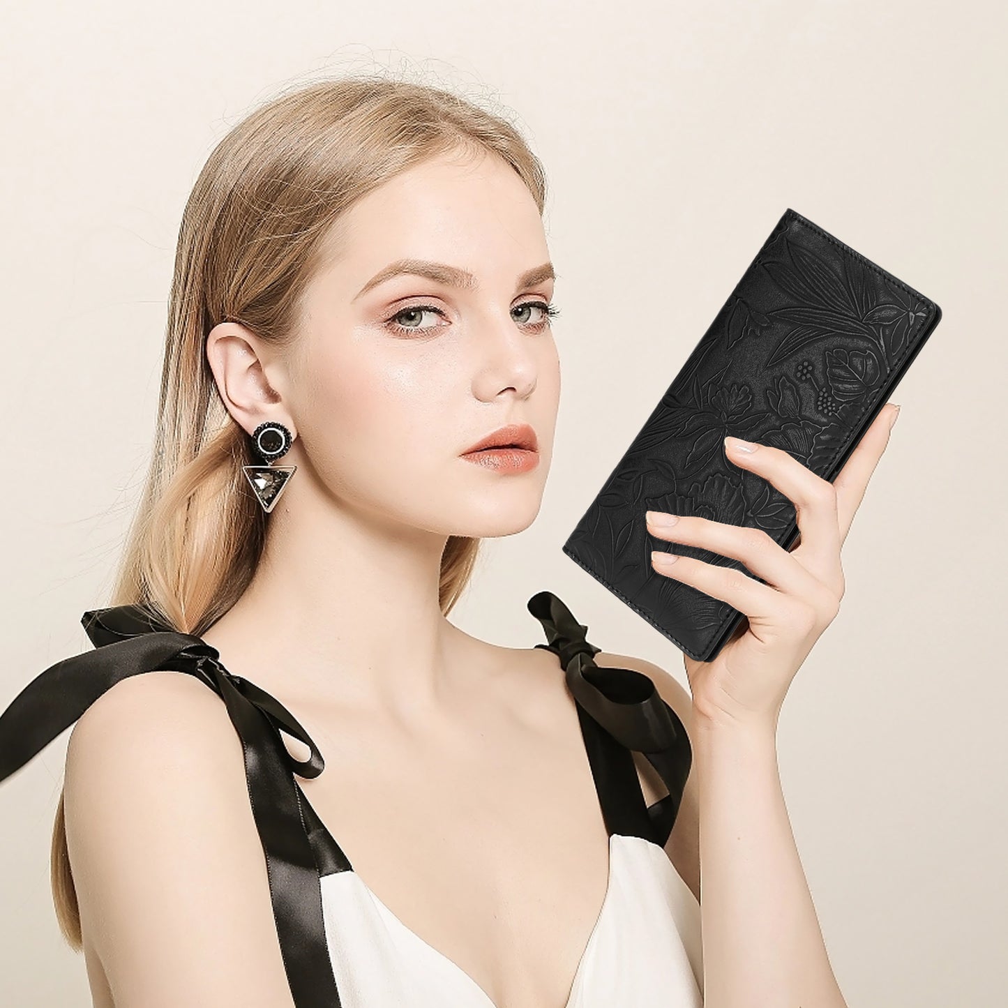 FALAN MULE Ultra Slim Thin Wallet for Women Bifold Leather RFID Blocking Designer Credit Card Holder